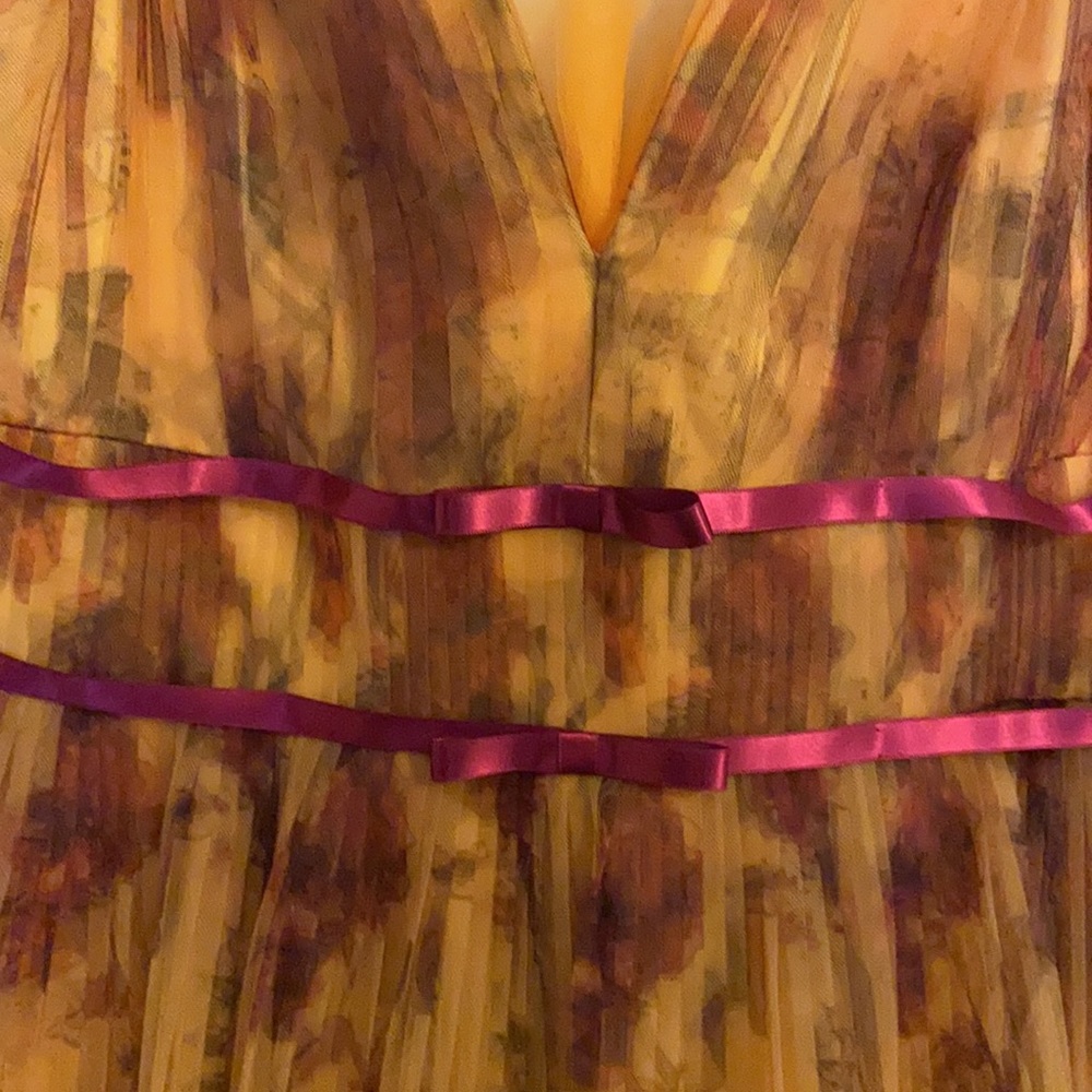 Dress - Picture 3 of 14